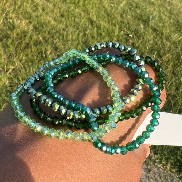 Gorgeous swarovski beads elastic bracelet -4 strands - Picture 9 of 12